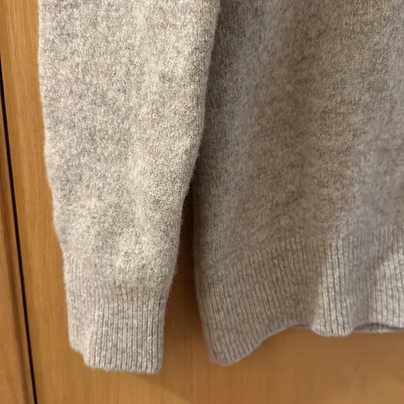 J. Crew Men’s High Neck Pullover Sweater Lambswool Gray Size Medium